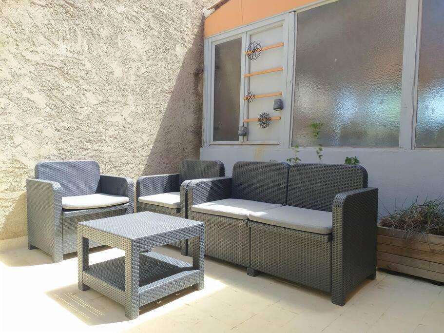 Appartement Spacieux Avec Grand Patio, 1Er Etage 西让 外观 照片